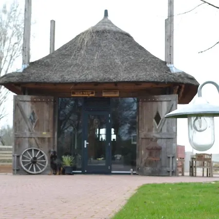 Wildwestruurlo Villa Buitenkant foto